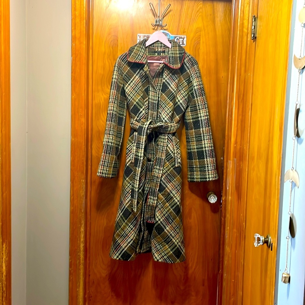 VINTAGE green 100% wool JUNGAL coat.